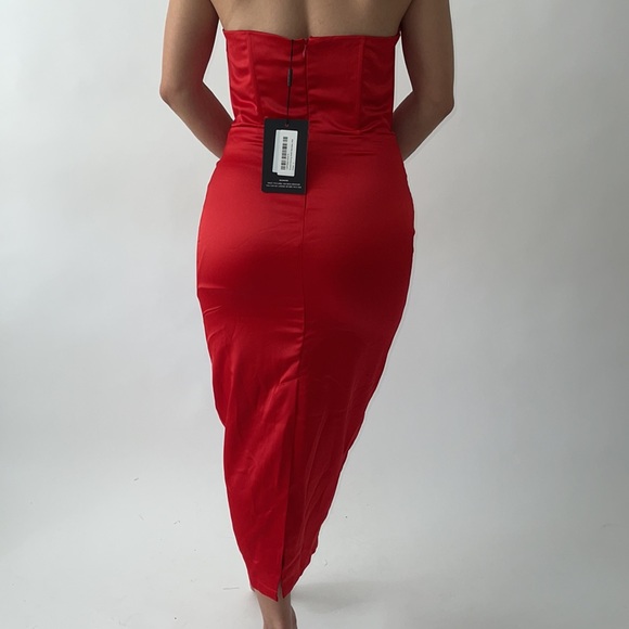 Pretty Little Thing Midi Dress - Picture 3 of 3